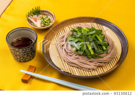 Soba made with leek (Asian chive) 93130812