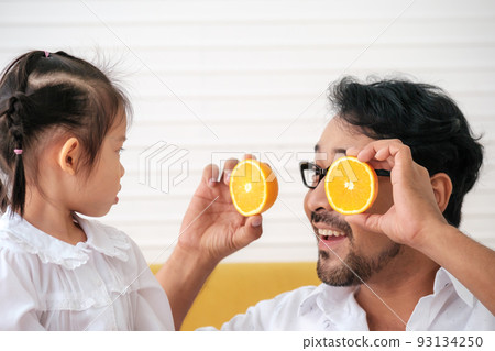 Father and kids Father and kids 93134250