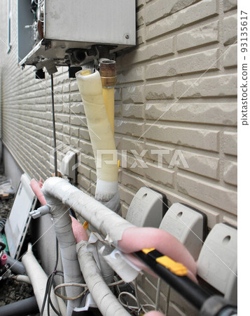 燃氣熱水器安裝施工 燃氣熱水器安裝施工 93135617