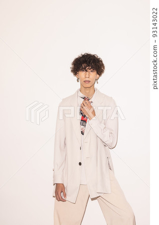 年輕人時尚美女 93143022