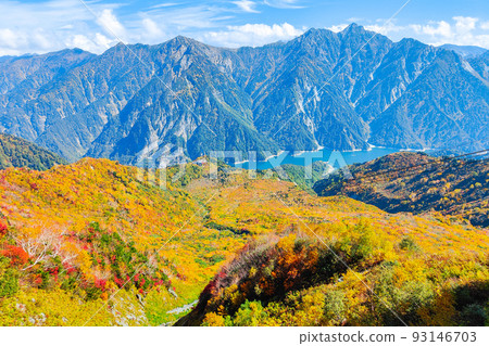 Autumn Tateyama Kurobe Alpine Route (view from Daikanbo) 93146703