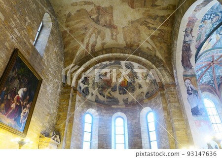 布拉格城堡內的聖喬治教堂 93147636