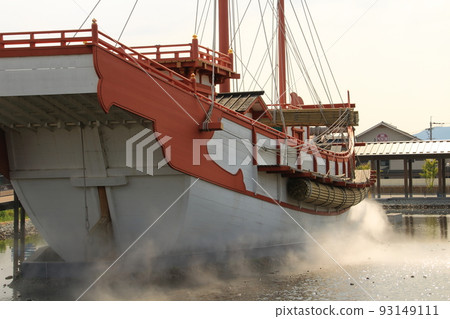 A Japanese envoy restored to the site of Heijo Palace, a World Heritage Site in Nara City 93149111
