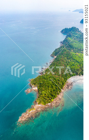 Aerial view of Koh Phayam beach in Ranong, Thailand 93155021