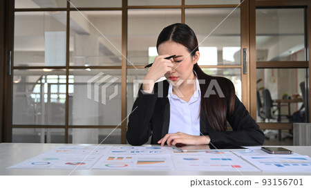 Stressed businesswoman thinking find solution problem of work. Emotional pressure, stress at work concept Stressed businesswoman thinking find solution problem of work. Emotional pressure, stress at work concept 93156701