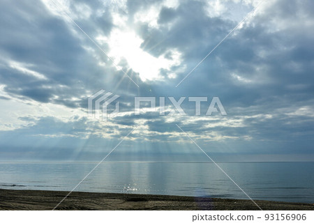 黃昏射線傾瀉而下的日本海 黃昏射線傾瀉而下的日本海 93156906