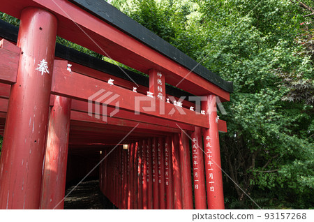 Shintoku Inari Shrine Senbon Torii 93157268