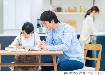 Elementary school children, women, study, examination, education, learning 93157379