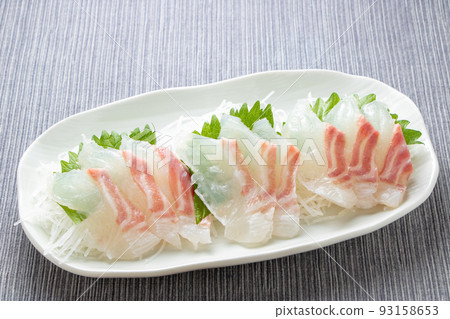 海鯛（紅海鯛）生魚片。 93158653