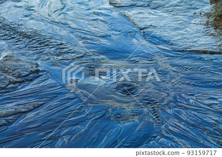 Yamagata Prefecture / ``Kamaiso Spring'' A very rare spot in Japan where you can see many springs that boil from the coast and flow into the sea. 93159717