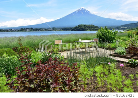 Fujikawaguchiko Town, Oishi Park's Kawaguchiko Natural Living Center Walking Path and Mt. Fuji Fujikawaguchiko Town, Oishi Park's Kawaguchiko Natural Living Center Walking Path and Mt. Fuji 93162425