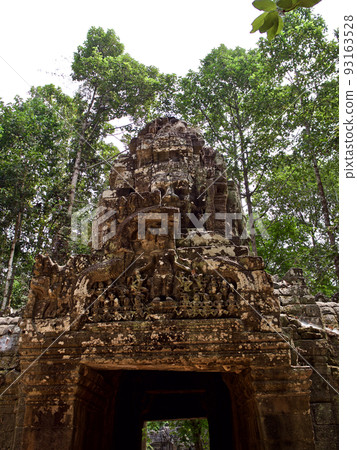 Architecture of ancient temple complex Angkor, Siem Reap 93163528