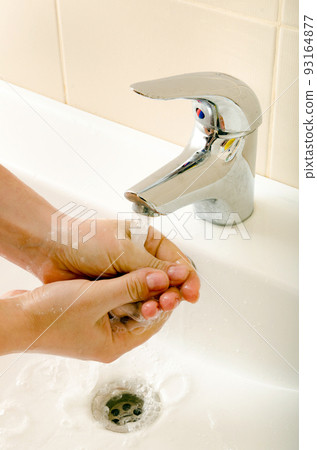 hand washing hand washing 93164877