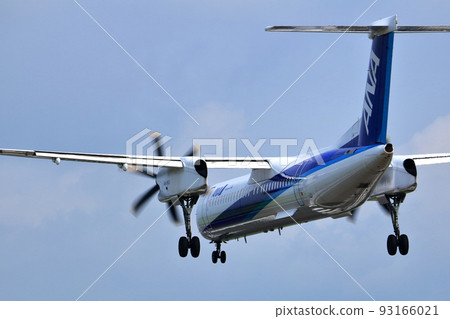 大阪國際機場 ANA 龐巴迪 DHC8-Q400 螺旋槳飛機著陸準備就緒川尻千里 大阪國際機場 ANA 龐巴迪 DHC8-Q400 螺旋槳飛機著陸準備就緒川尻千里 93166021