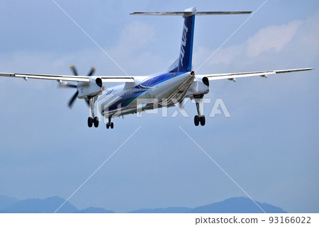 大阪國際機場 ANA 龐巴迪 DHC8-Q400 螺旋槳飛機著陸準備就緒川尻千里 93166022