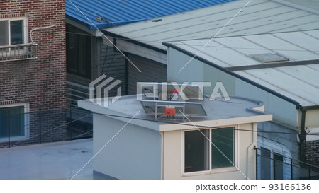 rooftop 93166136