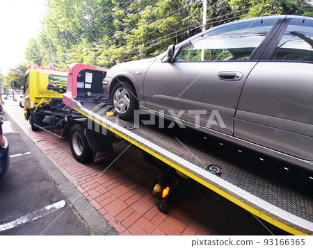 Loading vehicle Damaged vehicle Towing 93166365