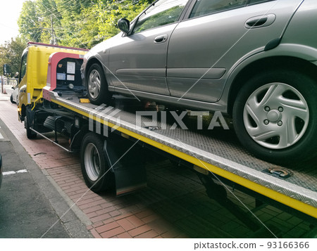 Loading vehicle Damaged vehicle Towing 93166366
