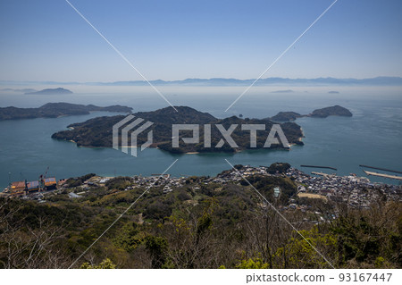 View from the summit of Mt. Sekizen in spring (Iwagi Island, Ehime Prefecture) 93167447