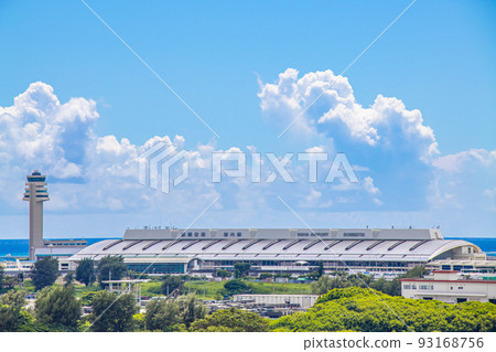 Distant view of Naha Airport domestic terminal building 93168756