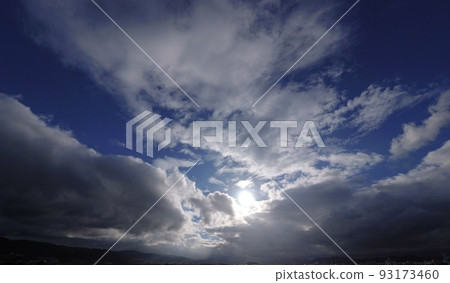 夏日早晨的天空和強大的雲彩,超廣角,主要是天空,220723am 夏日早晨的天空和強大的雲彩,超廣角,主要是天空,220723am 93173460