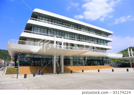 [廣島縣]尾道市政府主要政府大樓天氣晴朗 93174224