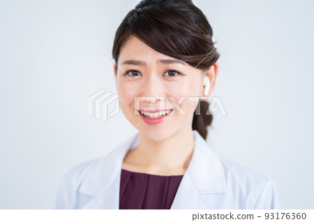 A lady in white A lady in white 93176360