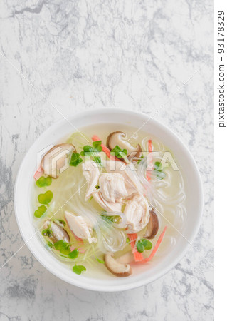 Chicken Fillet Vermicelli Soup 93178329