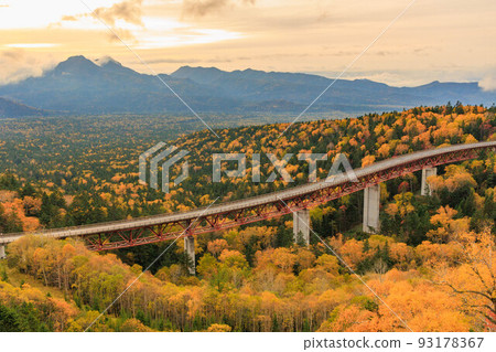 Magnificent Mikuni Pass at sunrise "Autumn Hokkaido" 93178367
