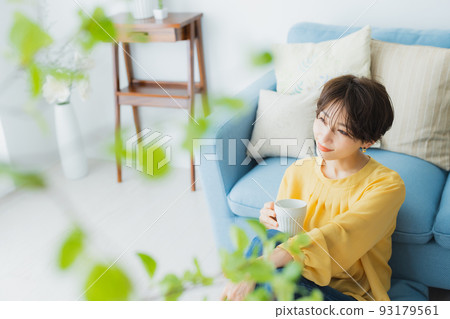 活著的女士 活著的女士 93179561