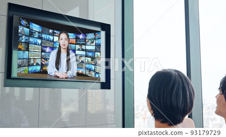 看新聞節目的人 93179729