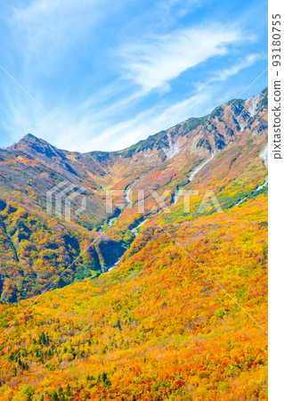 Tateyama in autumn seen from Kurobedaira 93180755