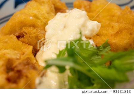 雞肉天婦羅和塔塔醬 雞肉天婦羅和塔塔醬 93181818