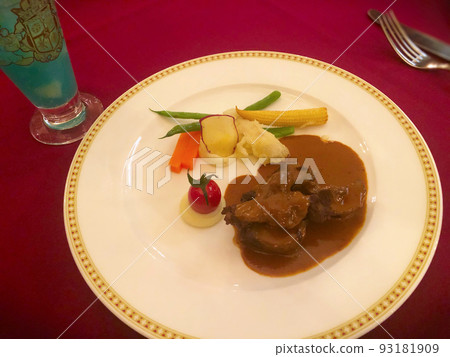 Luxurious French cuisine 93181909