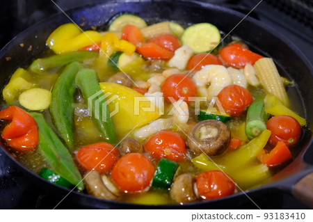 Ajillo 與夏季蔬菜 Ajillo 與夏季蔬菜 93183410