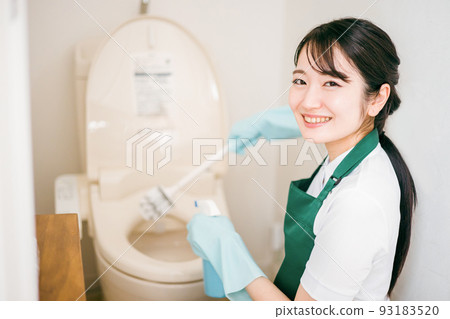 清潔廁所的女管家 93183520