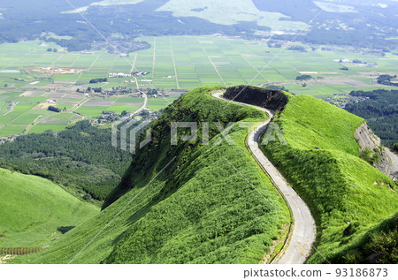 The road to the sky, the road to Laputa. 93186873