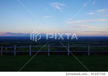 View of Obihiro at dusk as seen from Shimizu Maruyama Observatory in Hokkaido 93187748