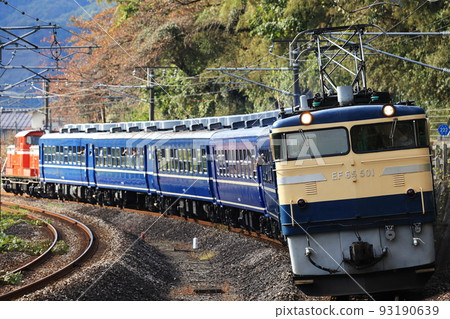 P Top EF65501 拖曳旅客列車系列 12 藍色列車信越線群馬縣日 93190639