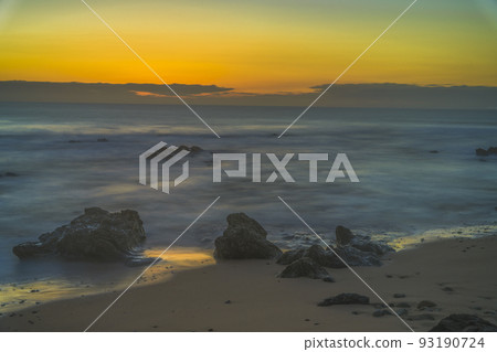 Beautiful sunset at the beach in Porto Covo, Portugal 93190724