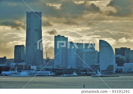 傍晚的海和橫濱港未來市容 傍晚的海和橫濱港未來市容 93191291