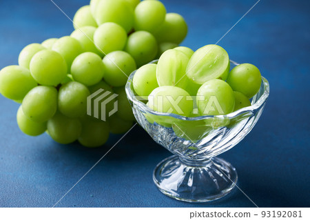 Shine Muscat 93192081