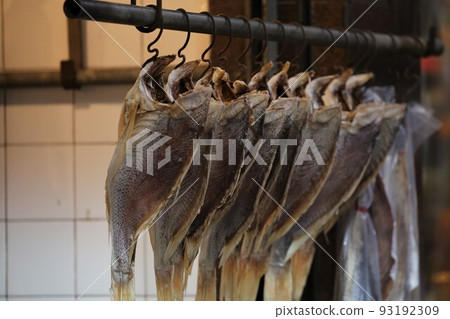 鹽乾魚（火腿）在香港西部的德助出售。平民百姓的品位現在是高尚的 93192309