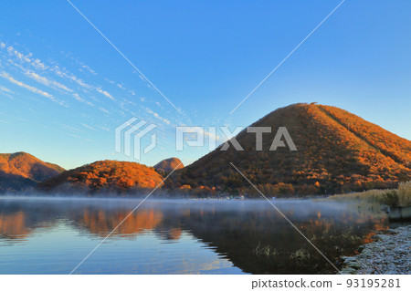 【固定價格】榛名湖和榛名山的深秋美景 【固定價格】榛名湖和榛名山的深秋美景 93195281