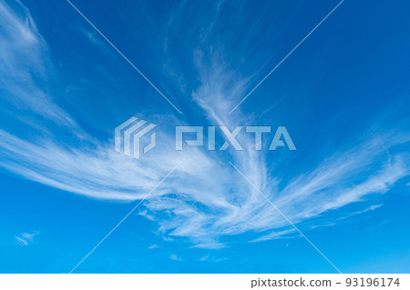 The swaying clouds in the sky 93196174