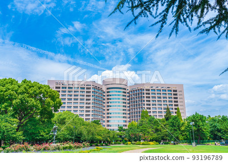 Meidai Hospital, view from Tsurumai Park <Nagoya City, Aichi Prefecture> Meidai Hospital, view from Tsurumai Park <Nagoya City, Aichi Prefecture> 93196789