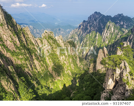 Huangshan (Yellow Mountains), China 93197407