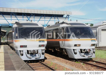 系列 Kiha 85 Nanki 從紀伊長島站出發 93198077