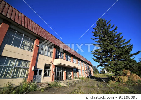 Naganuma Municipal Kita-Naganuma Junior High School (closed) (Naganuma Town, Hokkaido) Naganuma Municipal Kita-Naganuma Junior High School (closed) (Naganuma Town, Hokkaido) 93198093