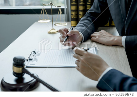 Lawyer hand holding pen and providing legal consult business dispute to the man 93199678